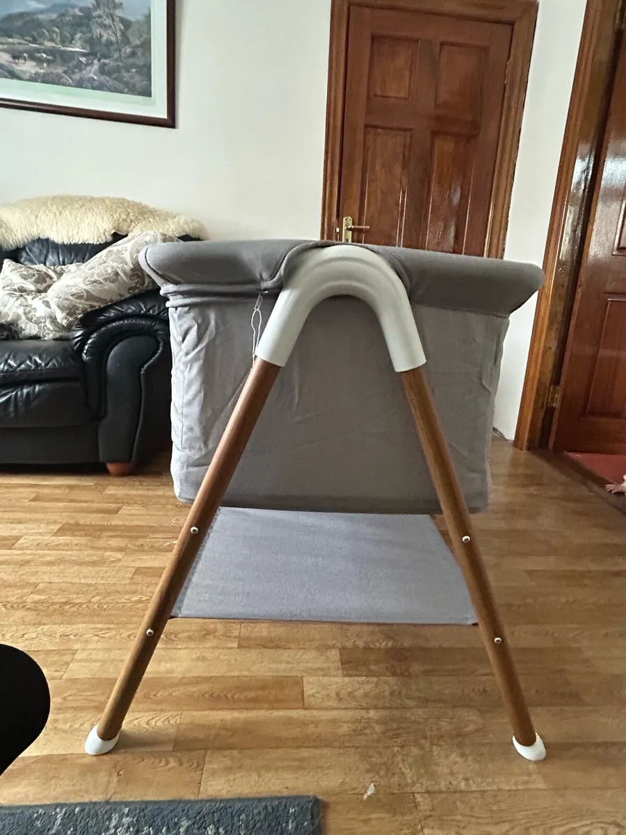 Baby cot - Image 4