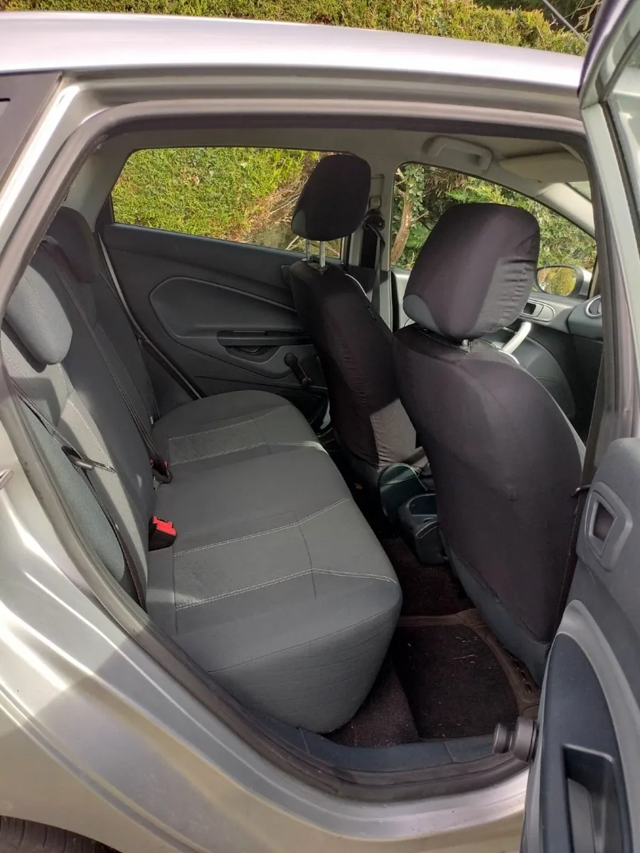 Ford Fiesta 2011 - Image 4