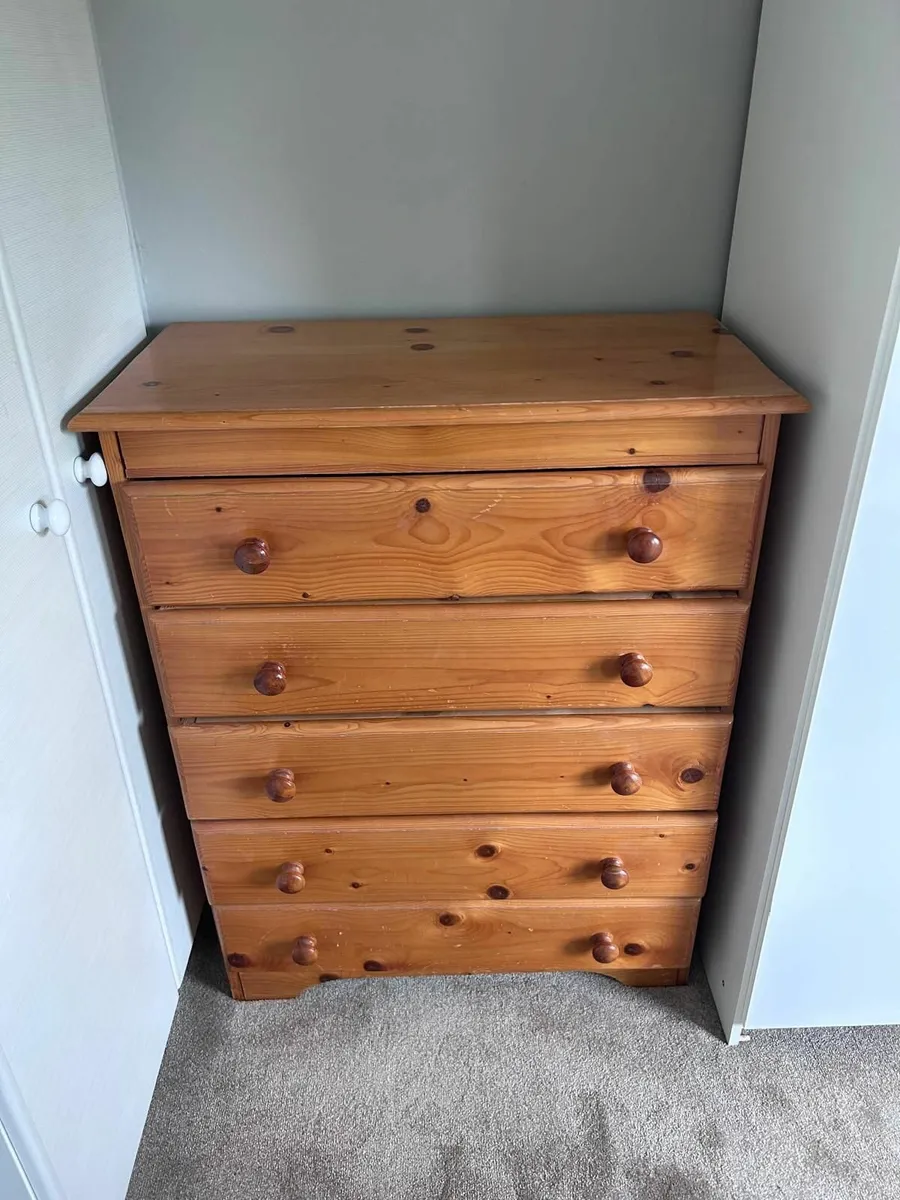 Dressers plus bedside table set - Image 1