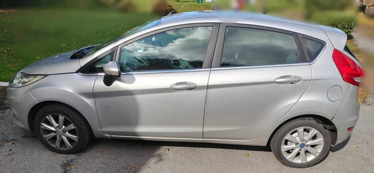 Ford Fiesta 2011 - Image 1