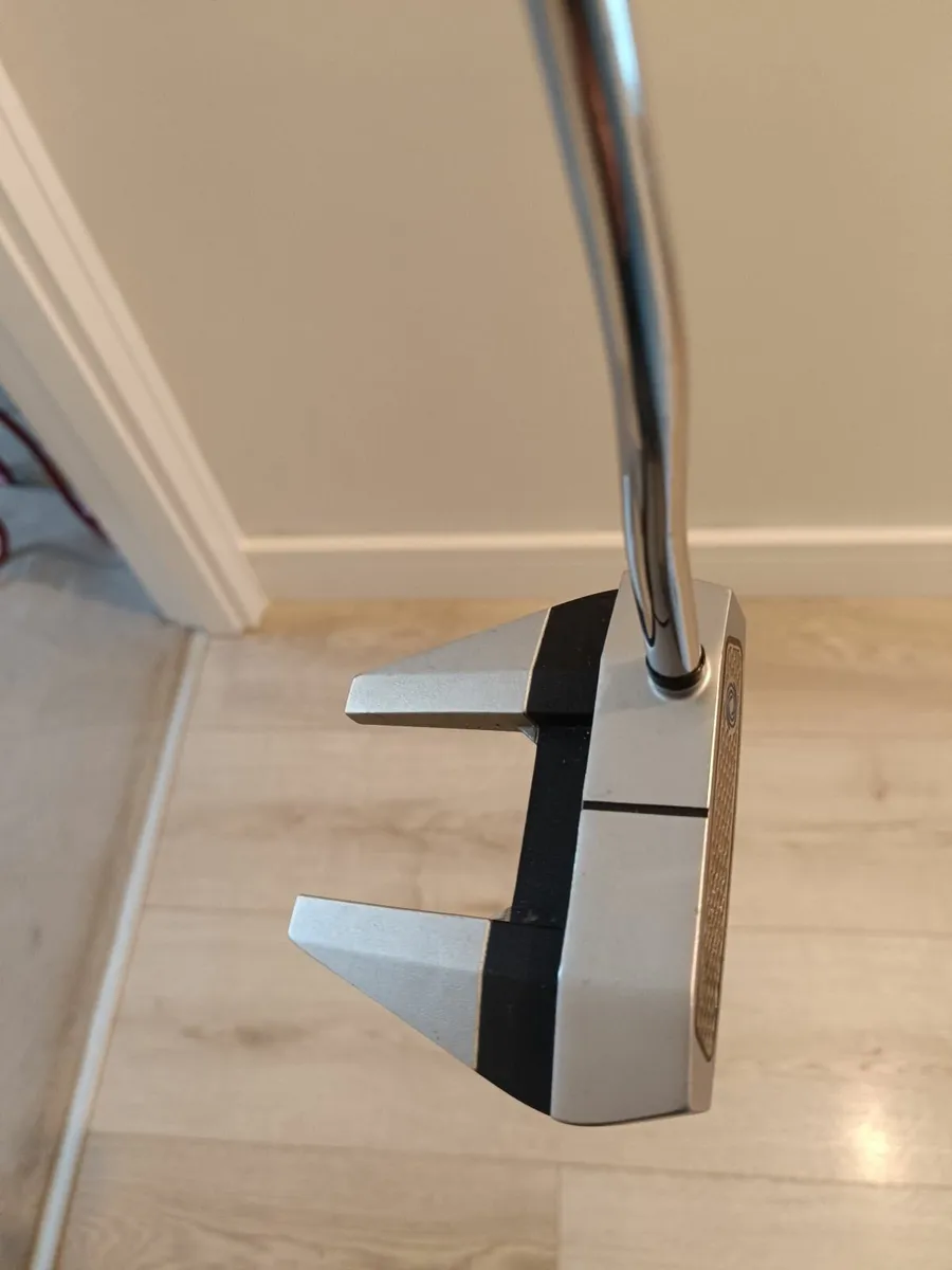 Odyssey Versa Works Tank 7 Putter 35.5 inches - Image 1