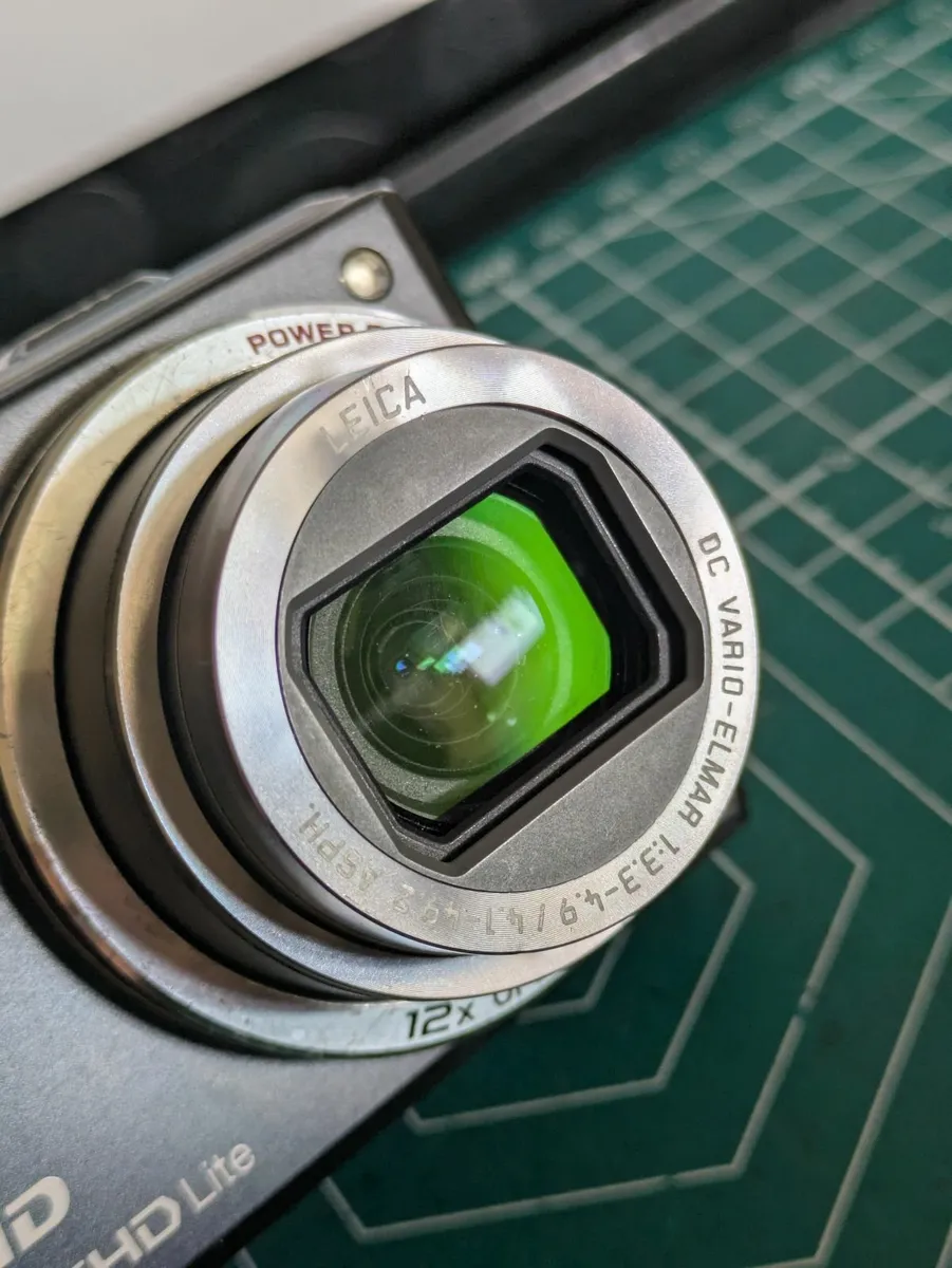 Panasonic Lumix TZ10 - Image 3