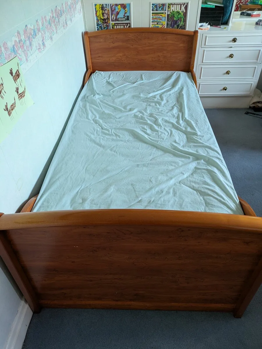 Solid wood bed with trundle - Image 3
