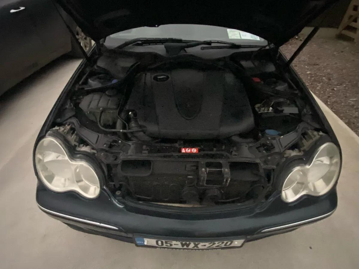 Mercedes Wagon - Image 4
