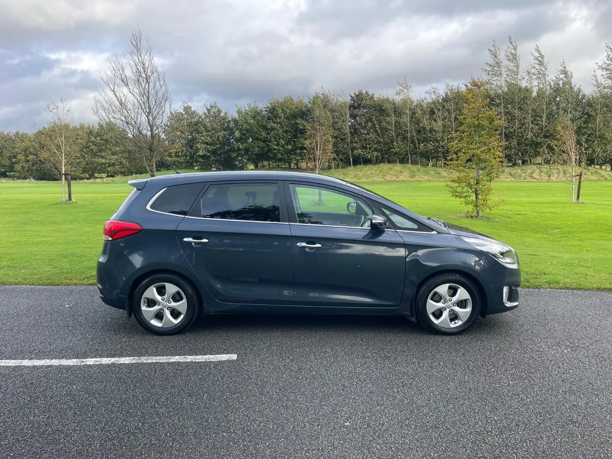 Kia Carens 2015 - Image 4