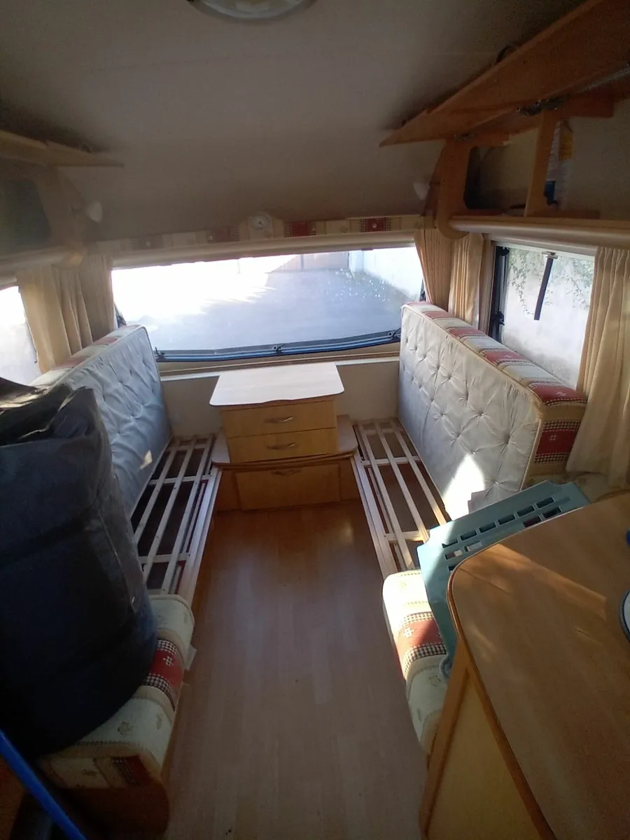 Caravan - Image 1