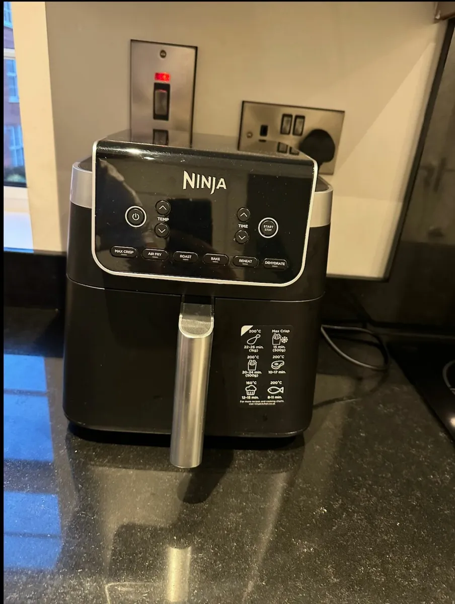 Ninja Air Fryer MAX PRO 6.2L AF180UK - Image 1