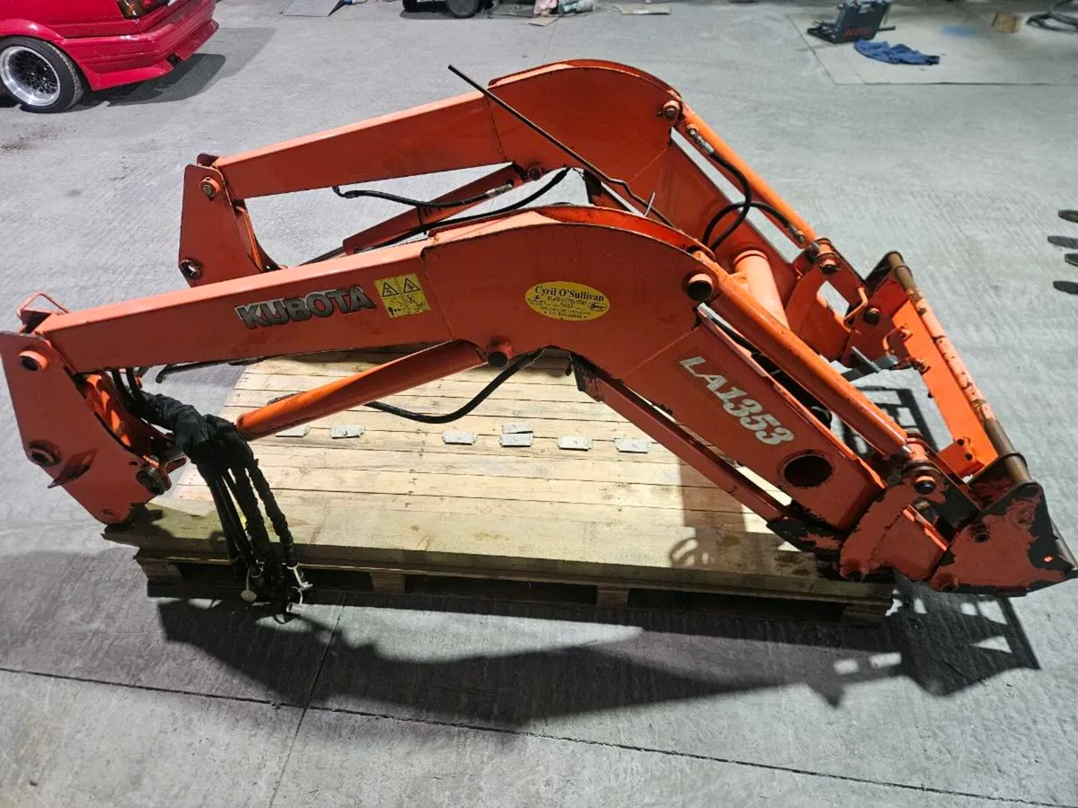 Kubota m9540 loader - Image 3