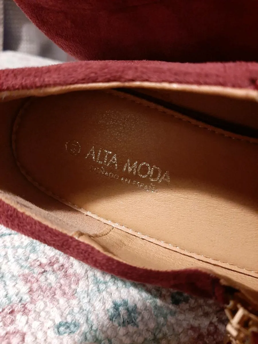 Shoes - Image 3