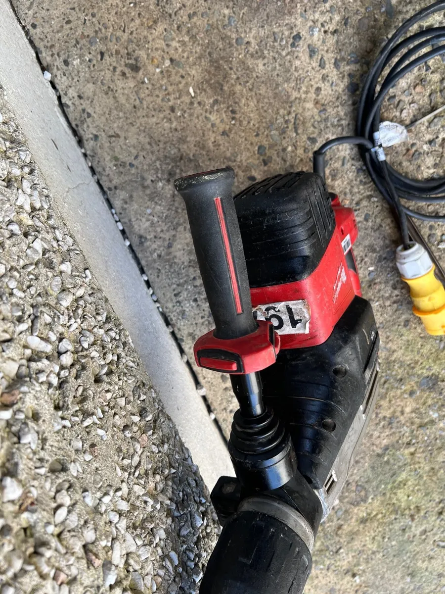 Kango Milwaukee Rotator Hammer Drill and Breaker - Image 4