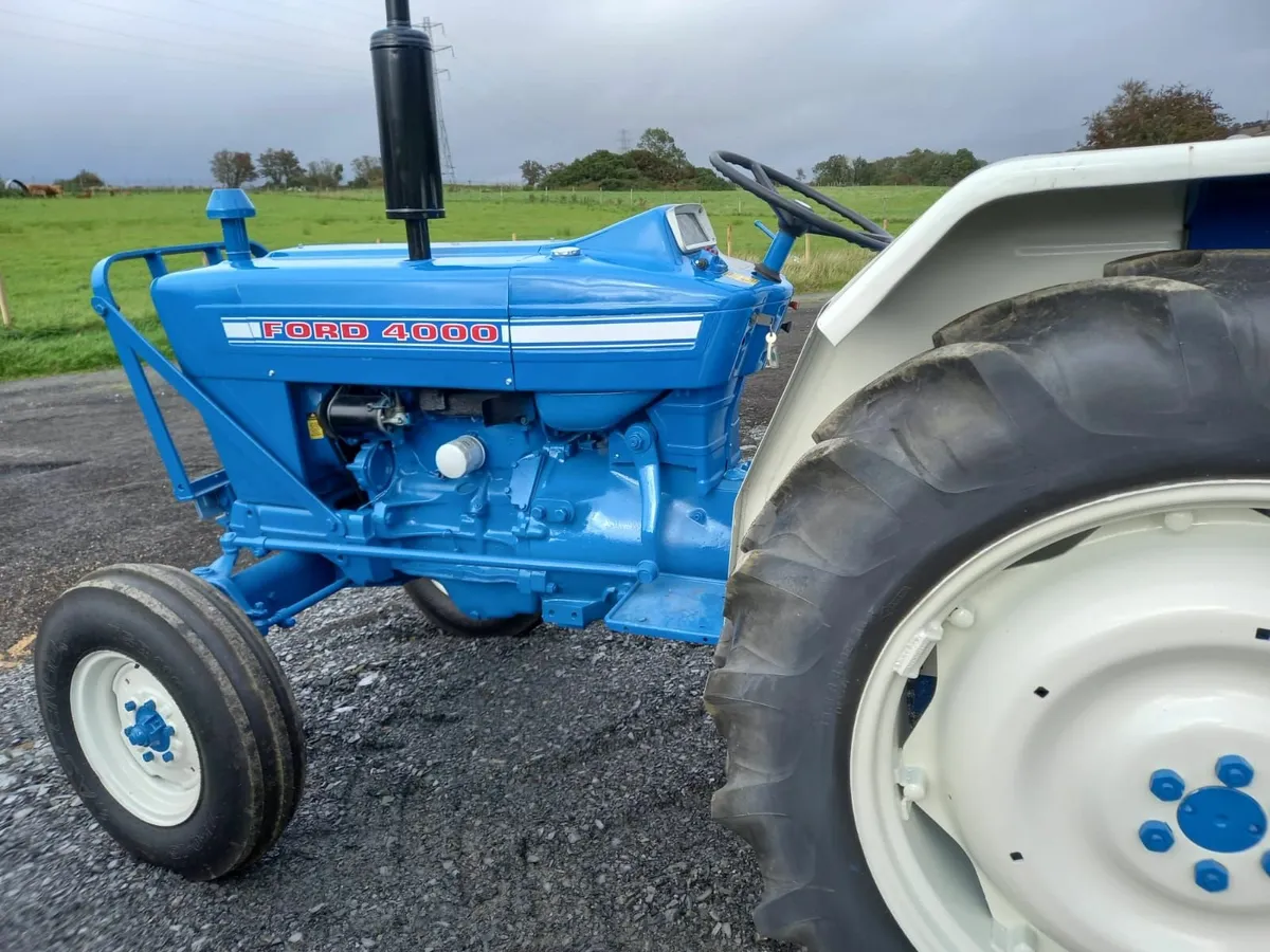 Ford 4000 1968 - Image 2