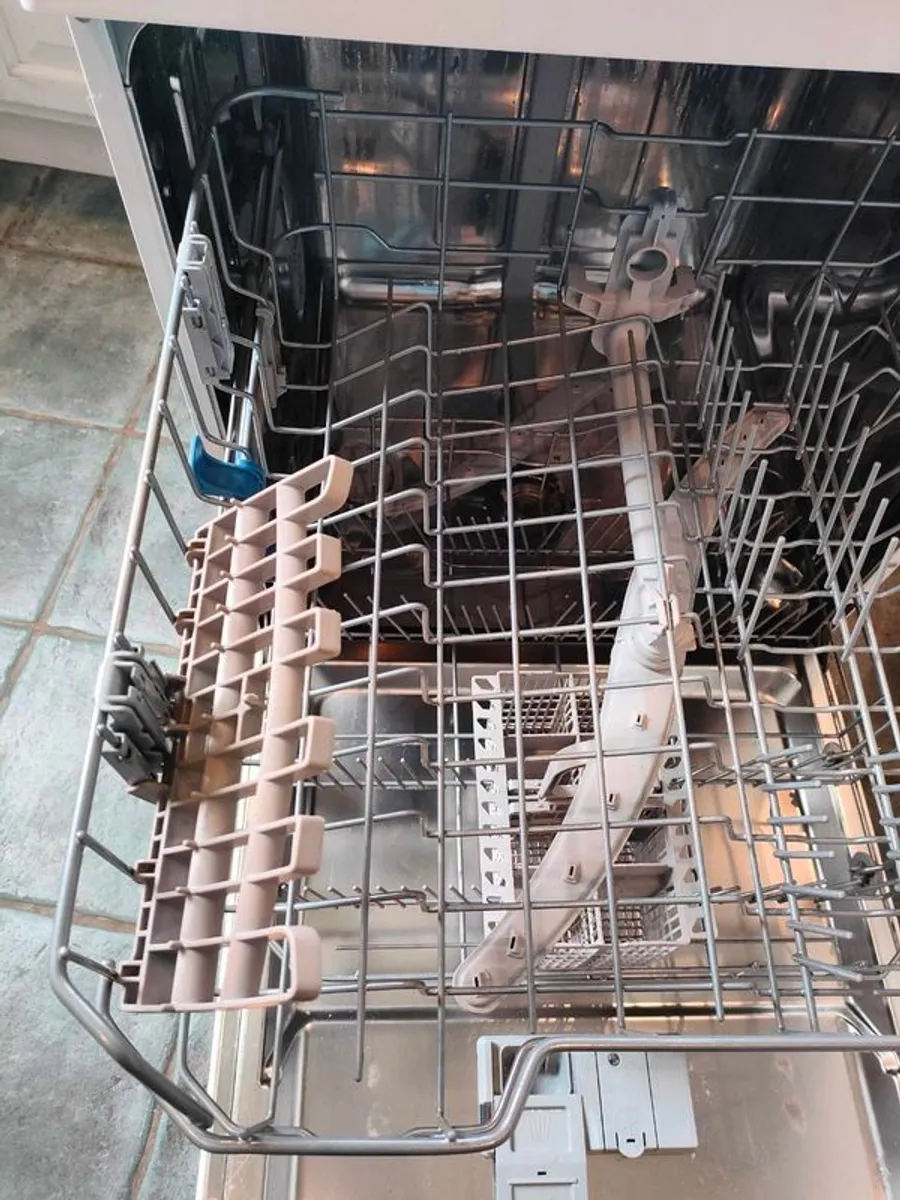 Indesit Dishwasher - Image 3