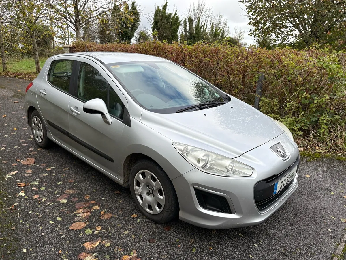 2011 Peugeot 308 1.6 HDI. - Image 2