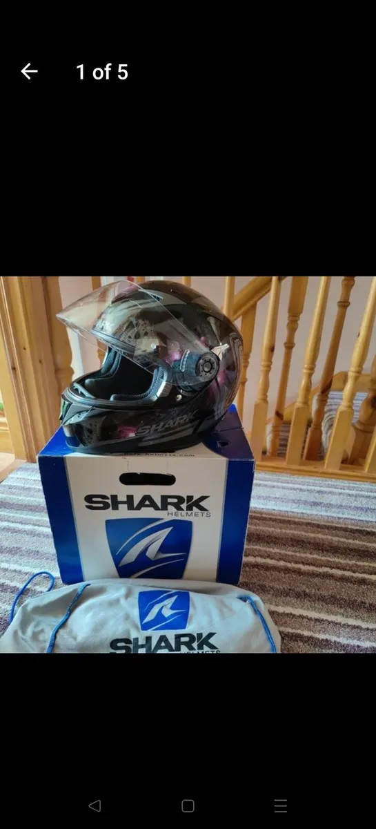 Motorbike helmet - Image 1