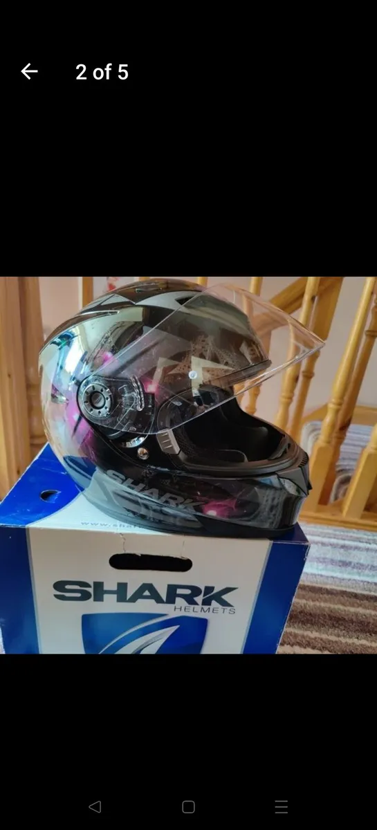 Motorbike helmet - Image 2