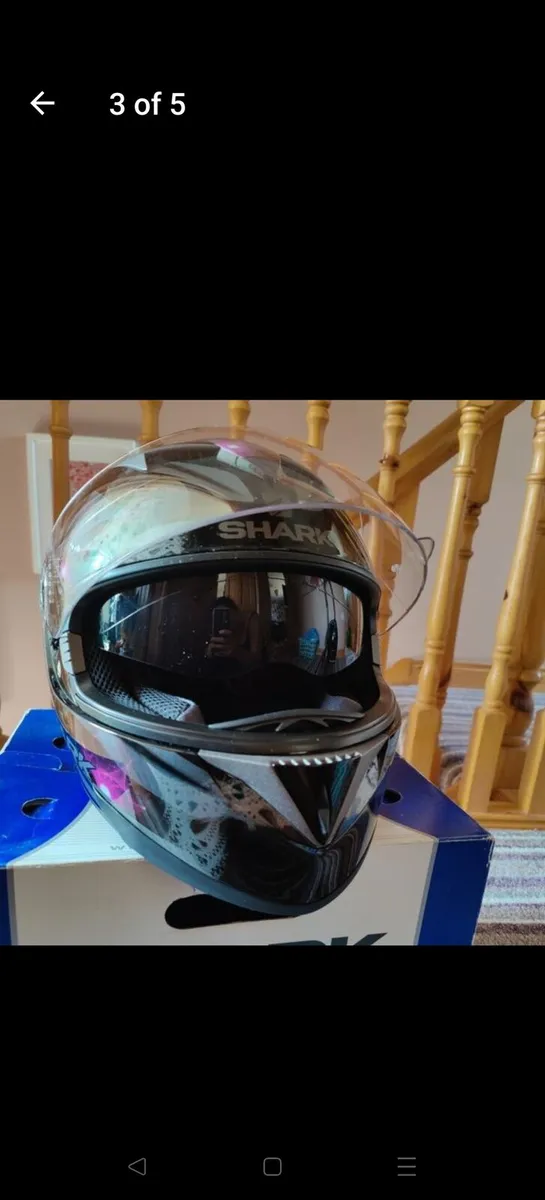 Motorbike helmet - Image 3