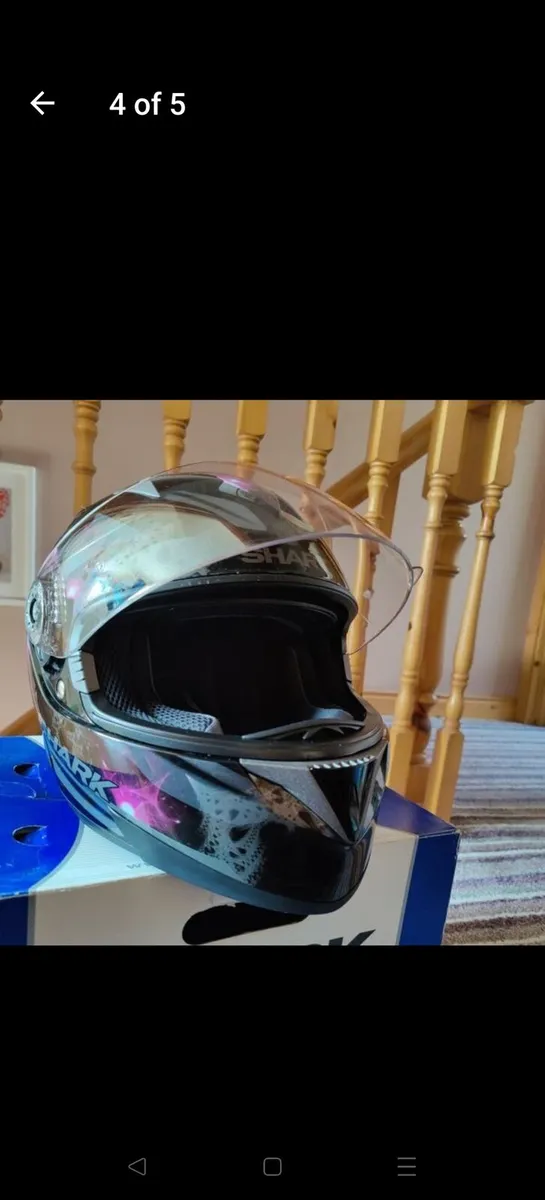 Motorbike helmet - Image 4