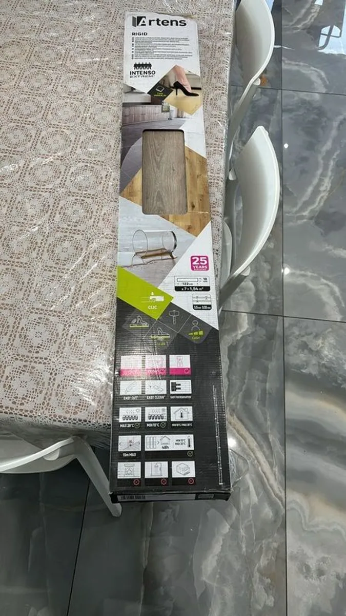 Express Floor 8mm - clicker floating vinyl flooring 26sqm - Image 1