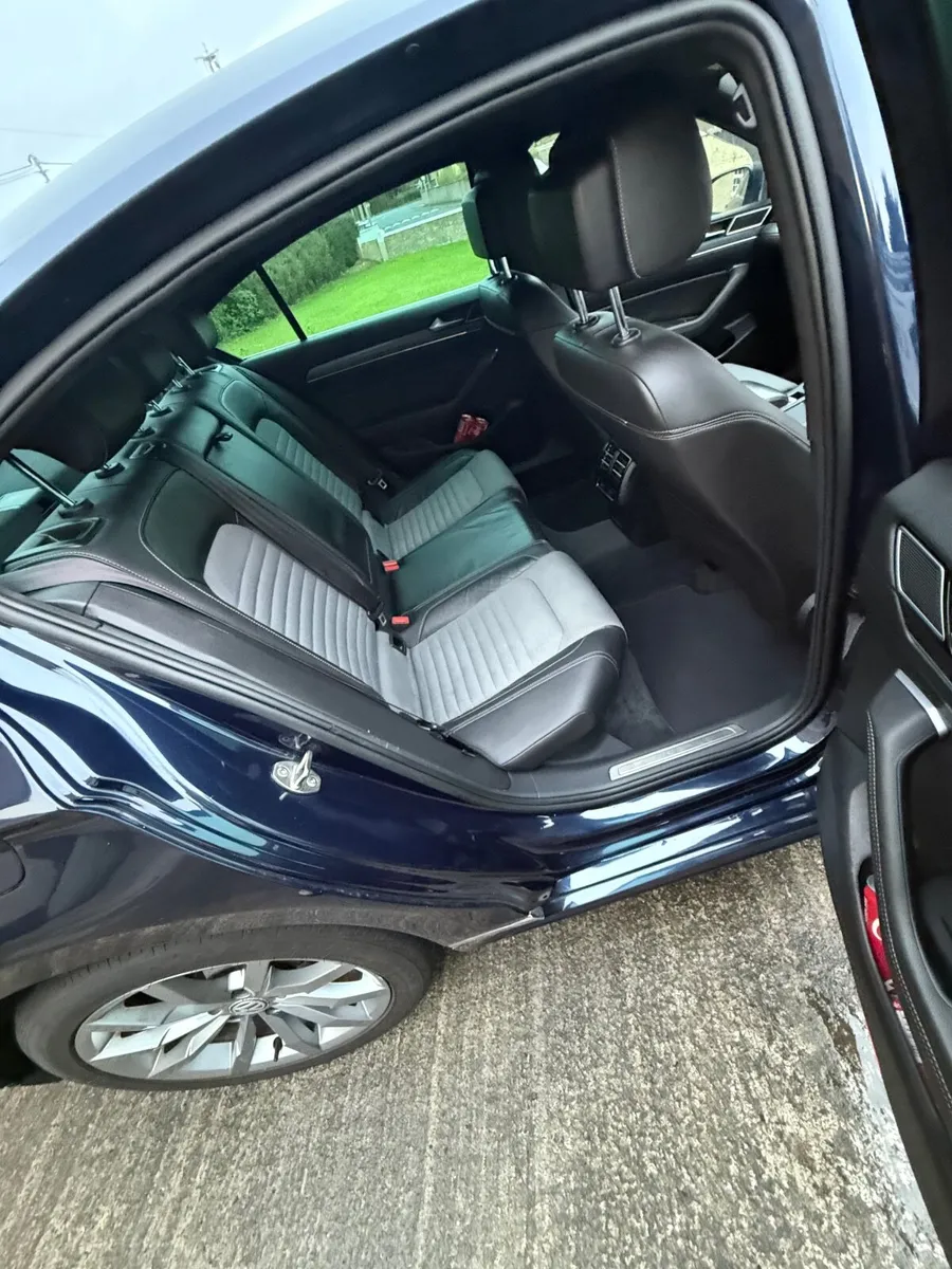 Volkswagen Passat 2016 - Image 3