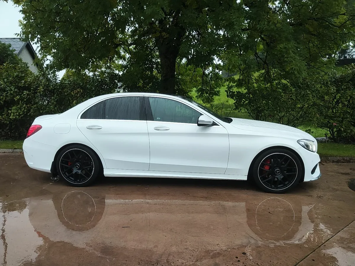 Mercedes Benz C220 D AMG LINE - Image 3