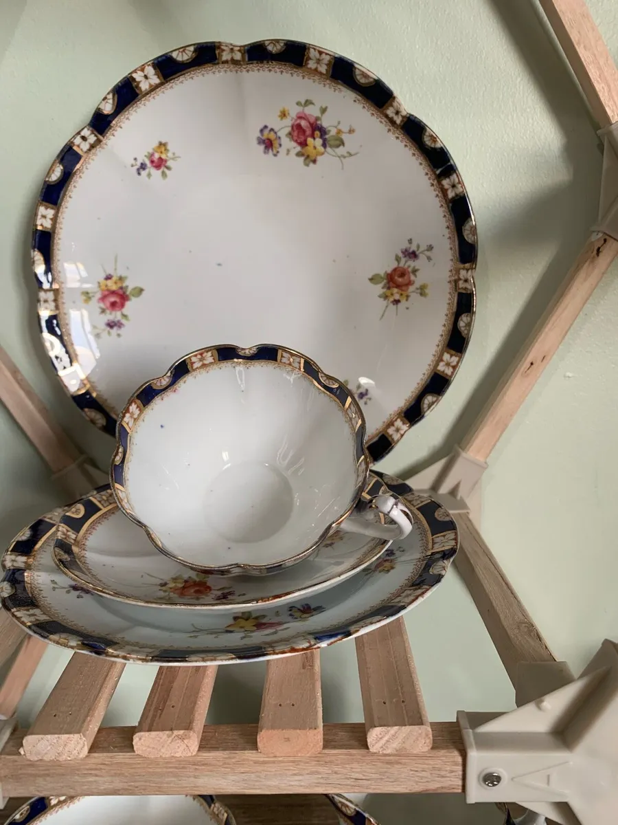 William Lowe 21 Piece China Tea Set - Image 2