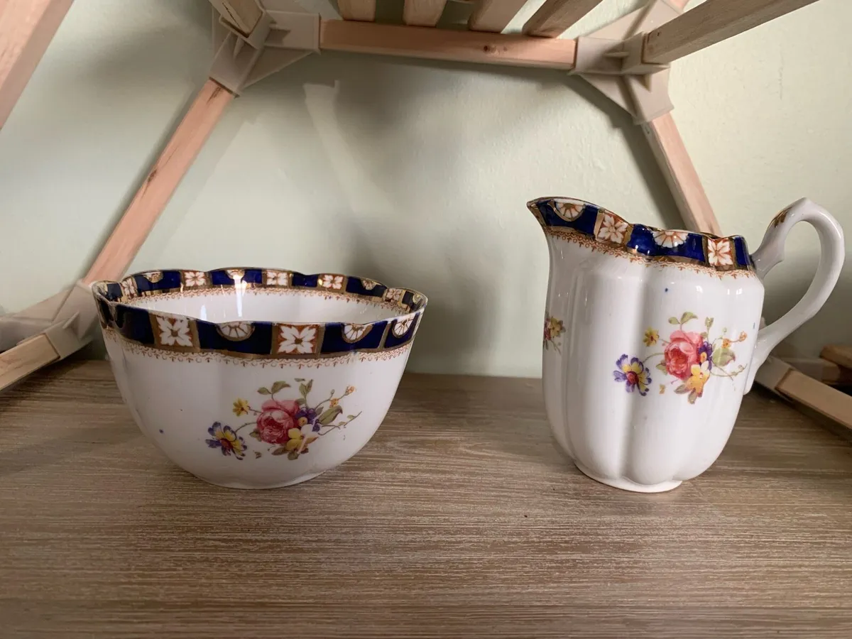 William Lowe 21 Piece China Tea Set - Image 3