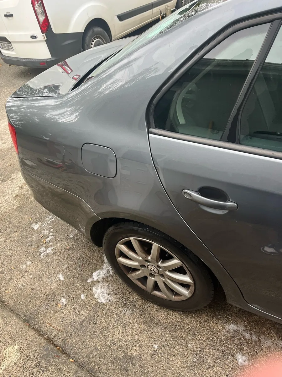 Volkswagen Jetta - Image 2