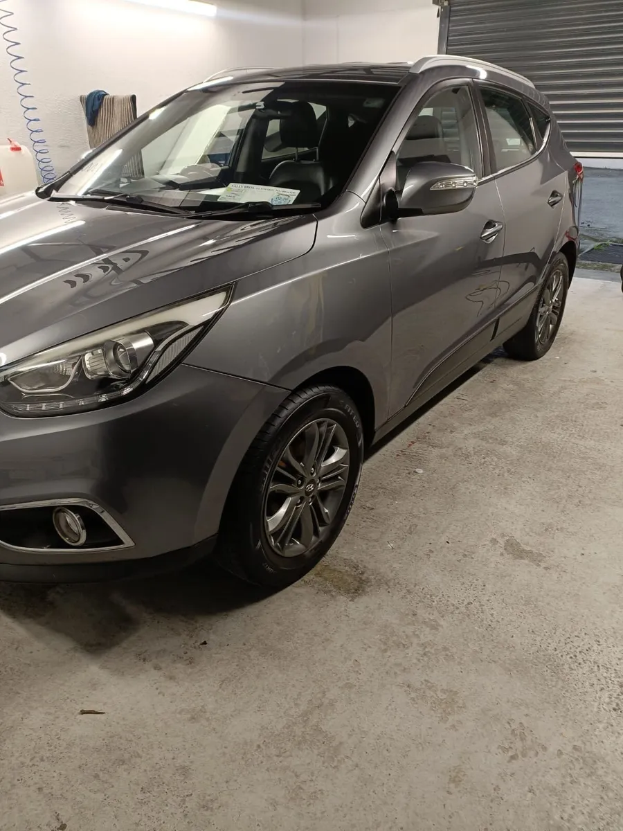 142 HYUNDAI IX35 TAX & NCT 4/26 - Image 2