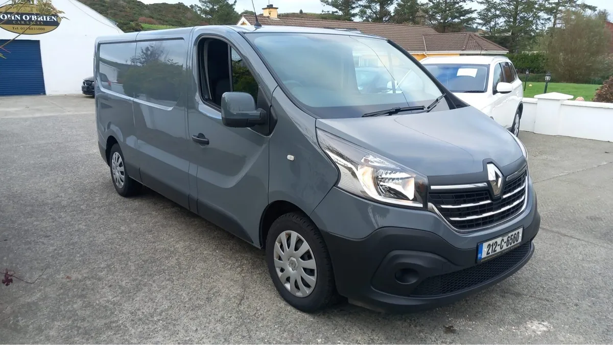 2021 Renault Trafic - Image 2