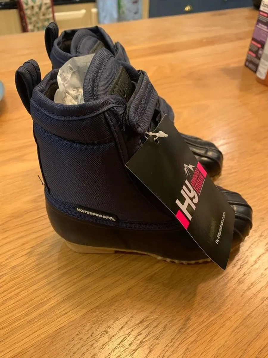 New Children's HyLAND Muck Boots Navy Size 28 (UK 10) - Image 3