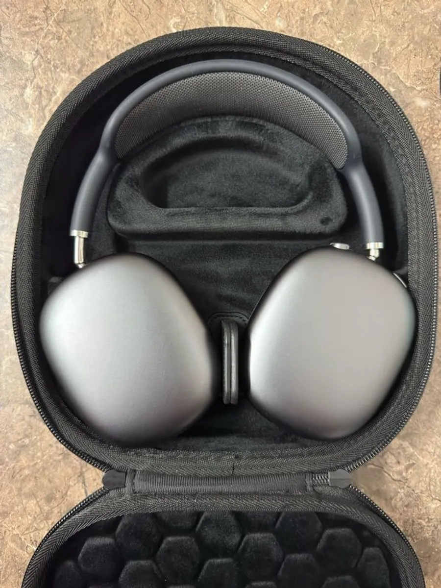AirPods Max - Pristine Condition - Image 1