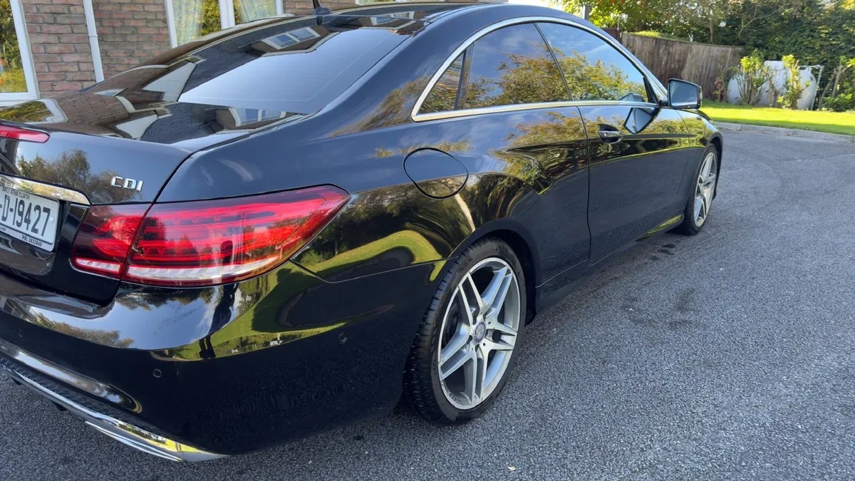 Mercedes Benz E 220 - Image 4