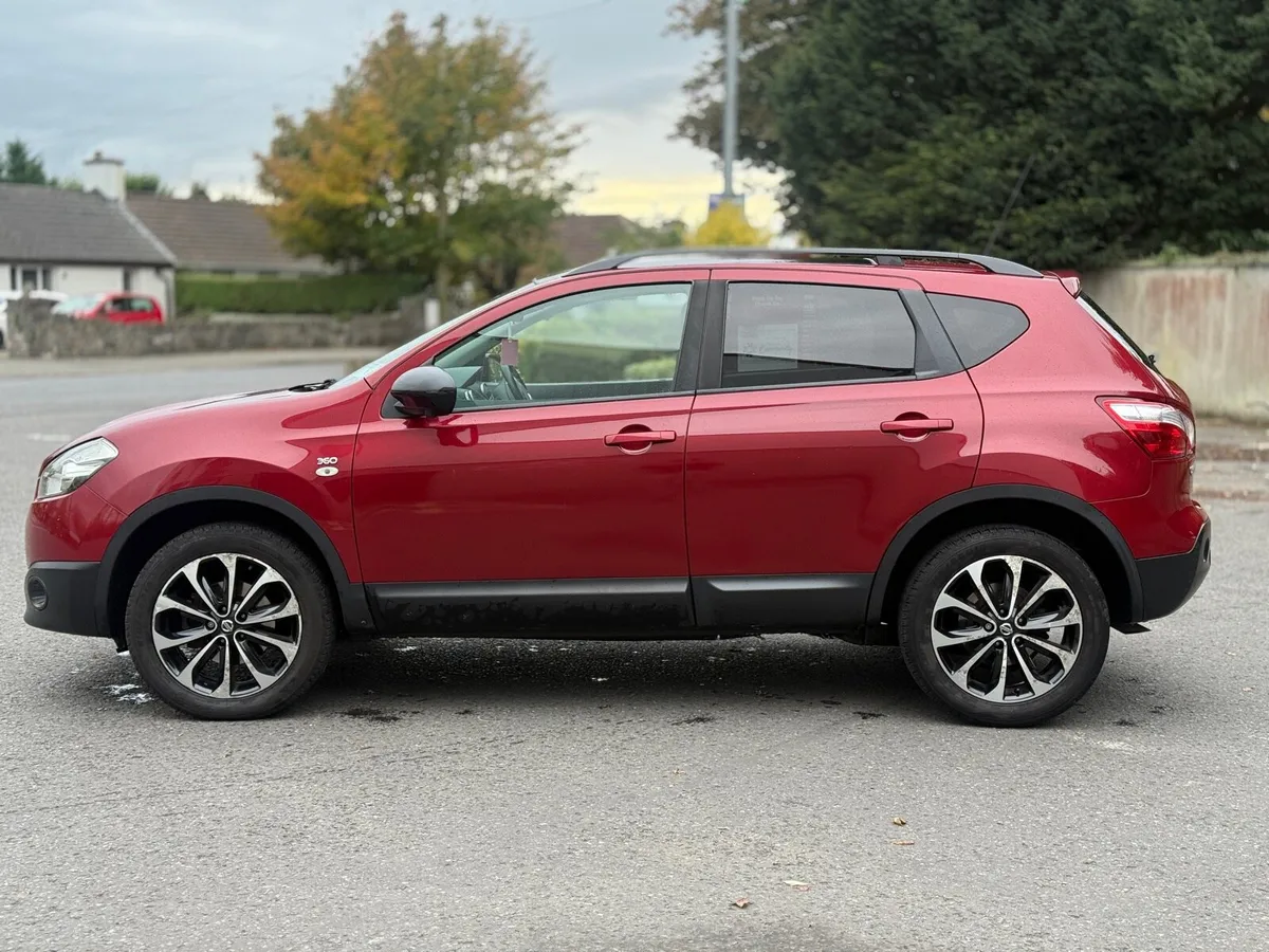 2013 Nissan Qashqai LOW MILES - Image 3