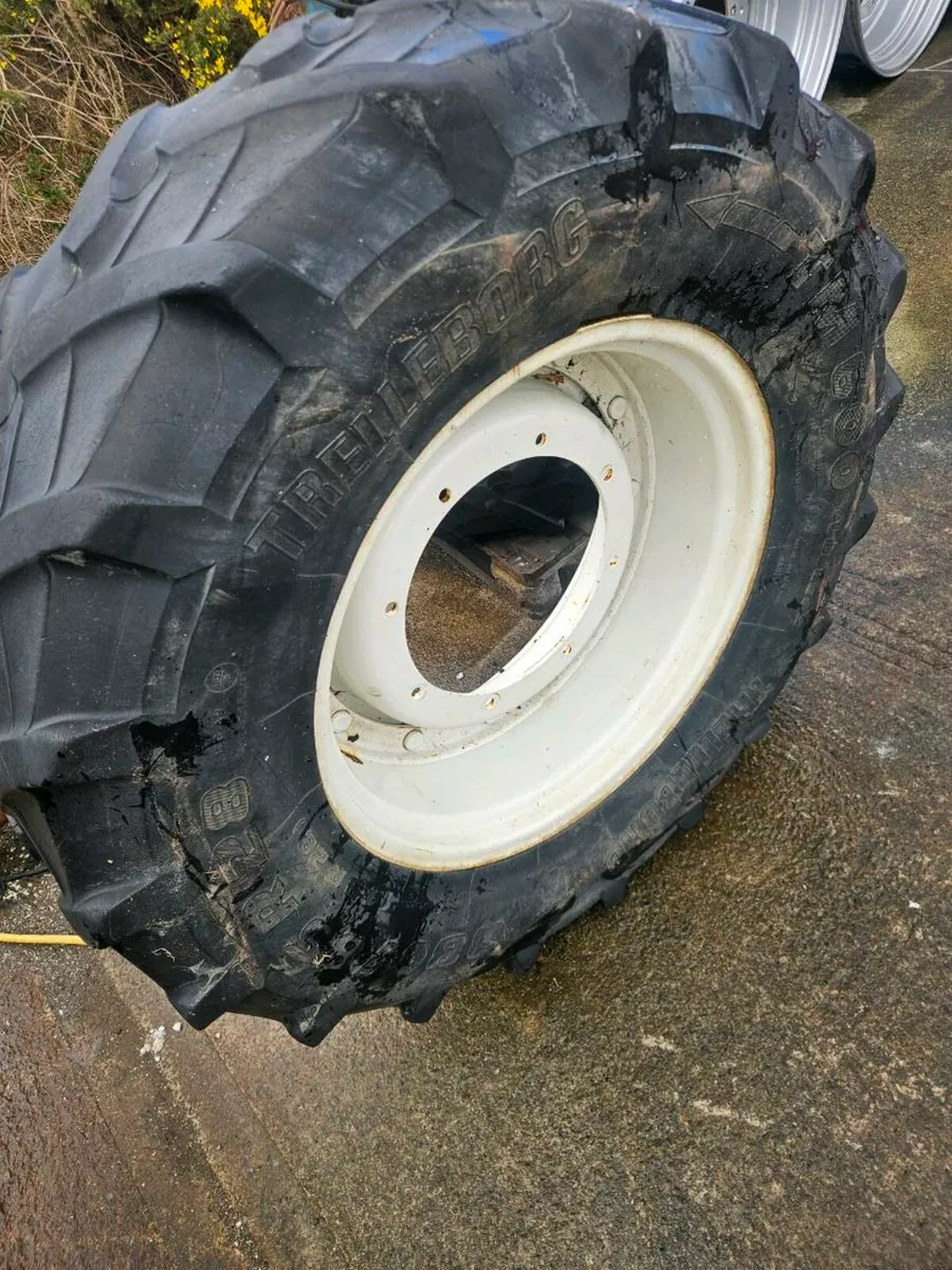 Used tractor tyres - Image 4