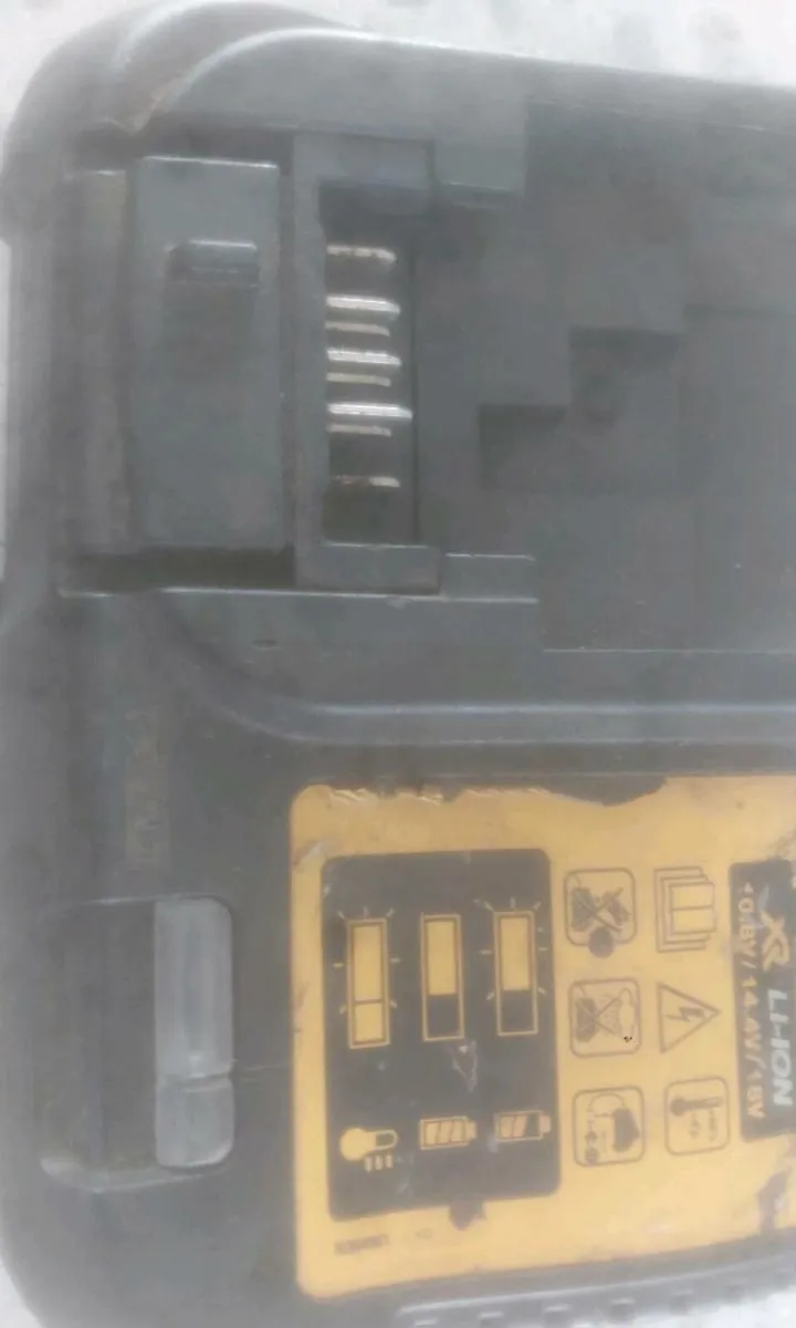Dewalt Charger