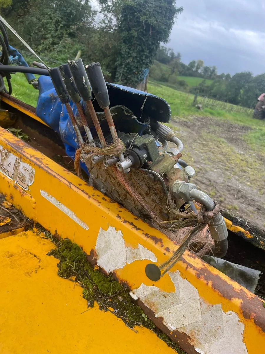 Hedge cutter for sale - Image 3
