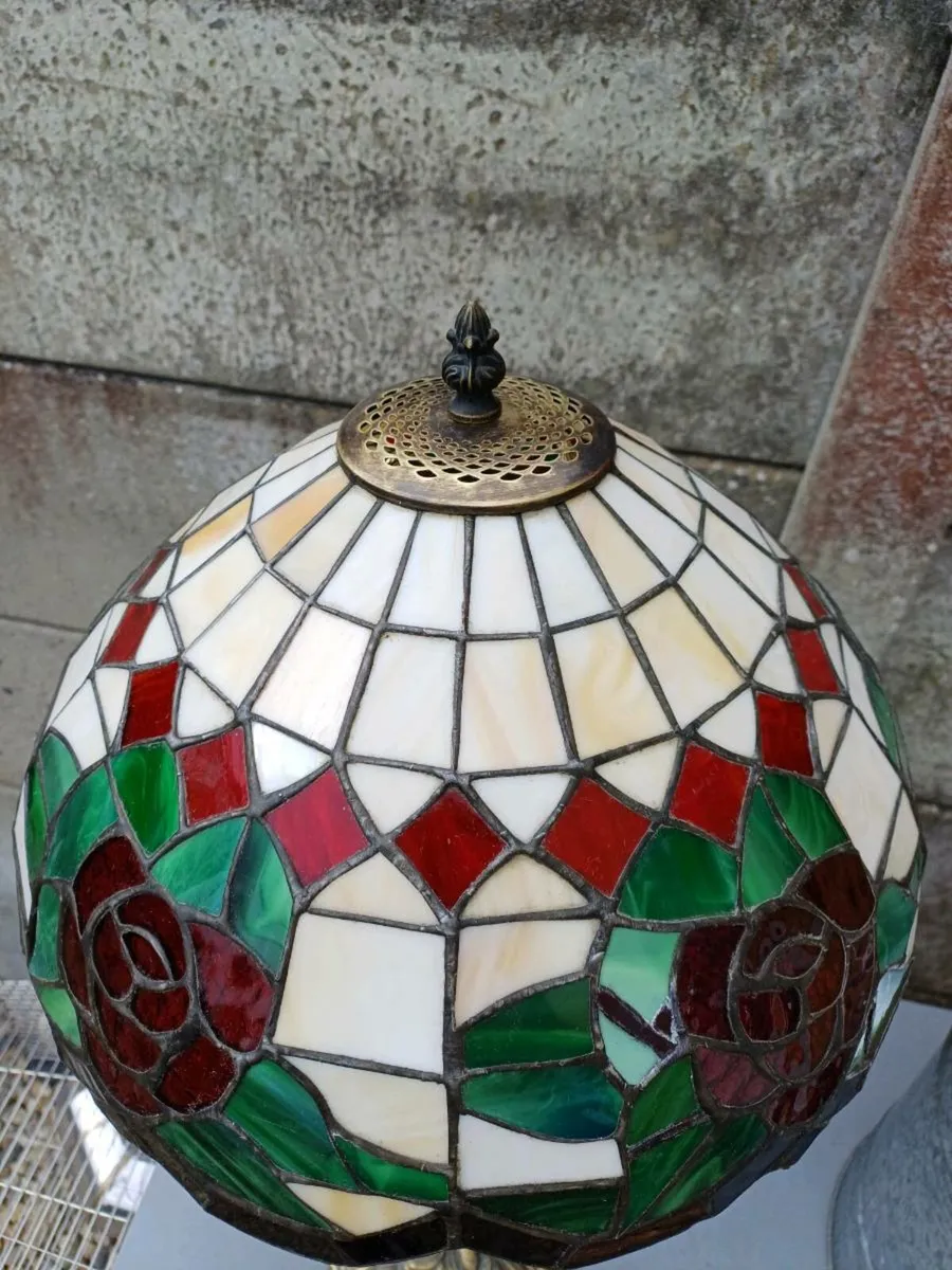 Vintage Tiffany Table Lamp - Image 4
