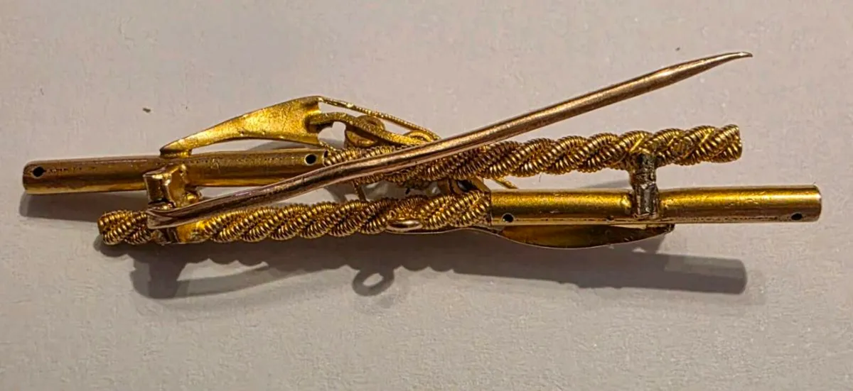 9 ct gold scrap - Image 1