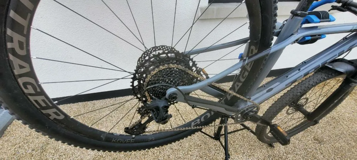 Trek Procaliber 9.7 Carbon Mountain Bike - Image 3