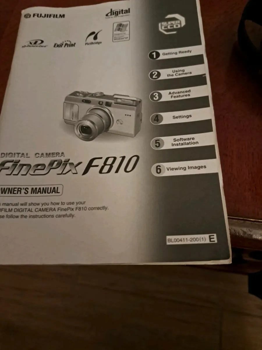 FinePixf810  Digital camera - Image 2