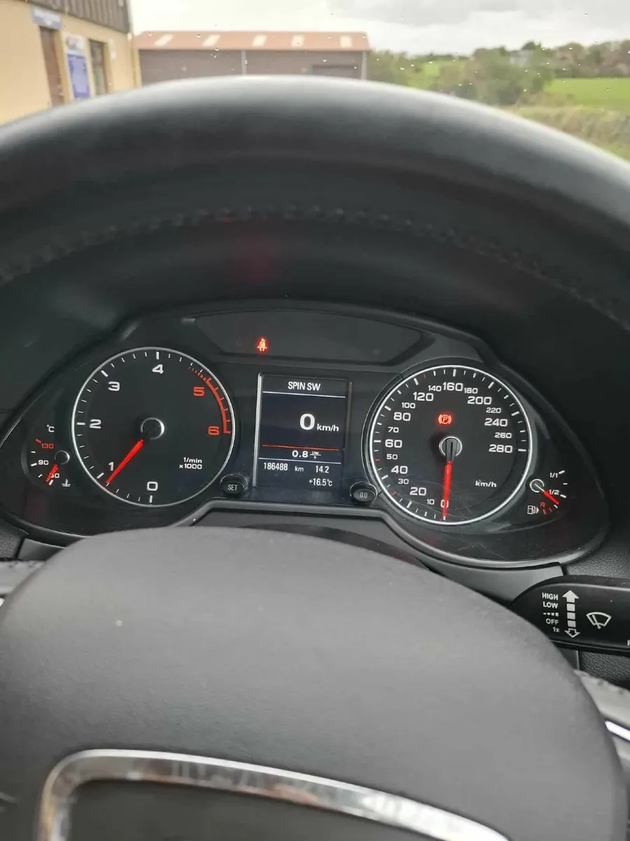 Audi Q5 2015 - Image 4