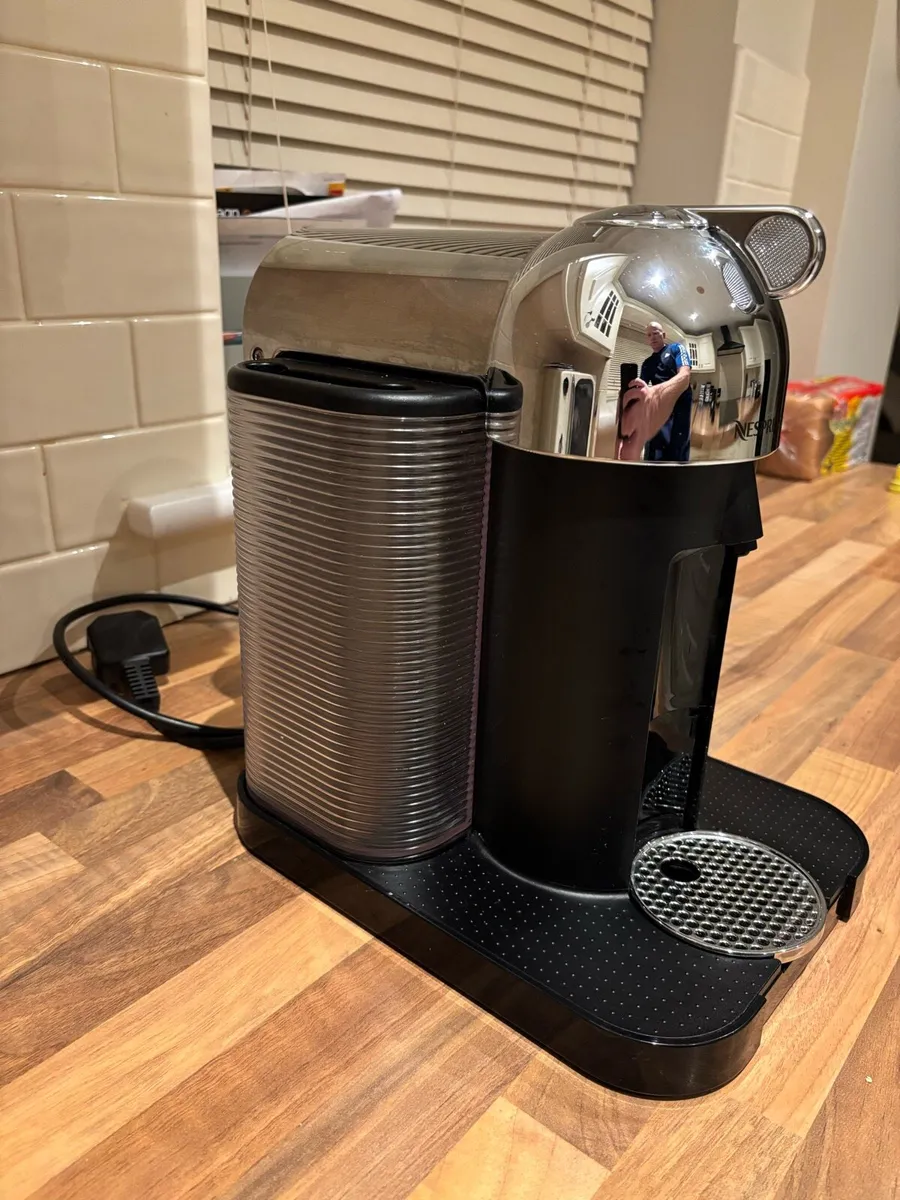Nespresso Vertuo Coffee Machine and Milk Frother - Image 2