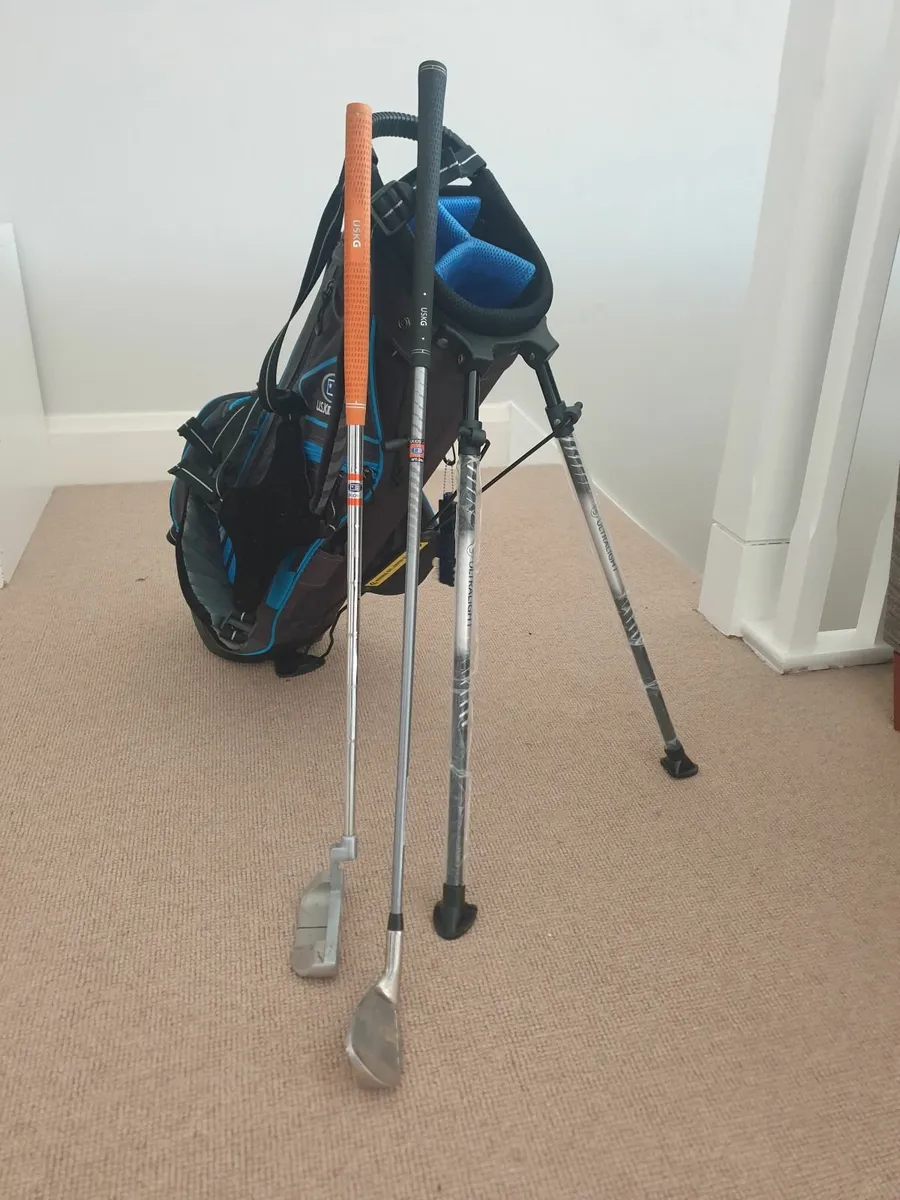 Junior Golf Bag with Wedge and Putter - Image 3