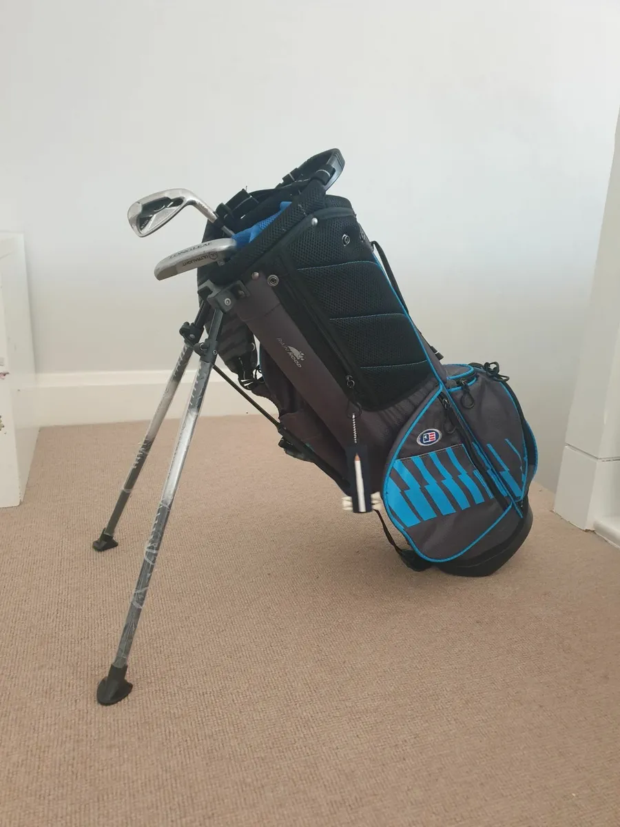 Junior Golf Bag with Wedge and Putter - Image 4