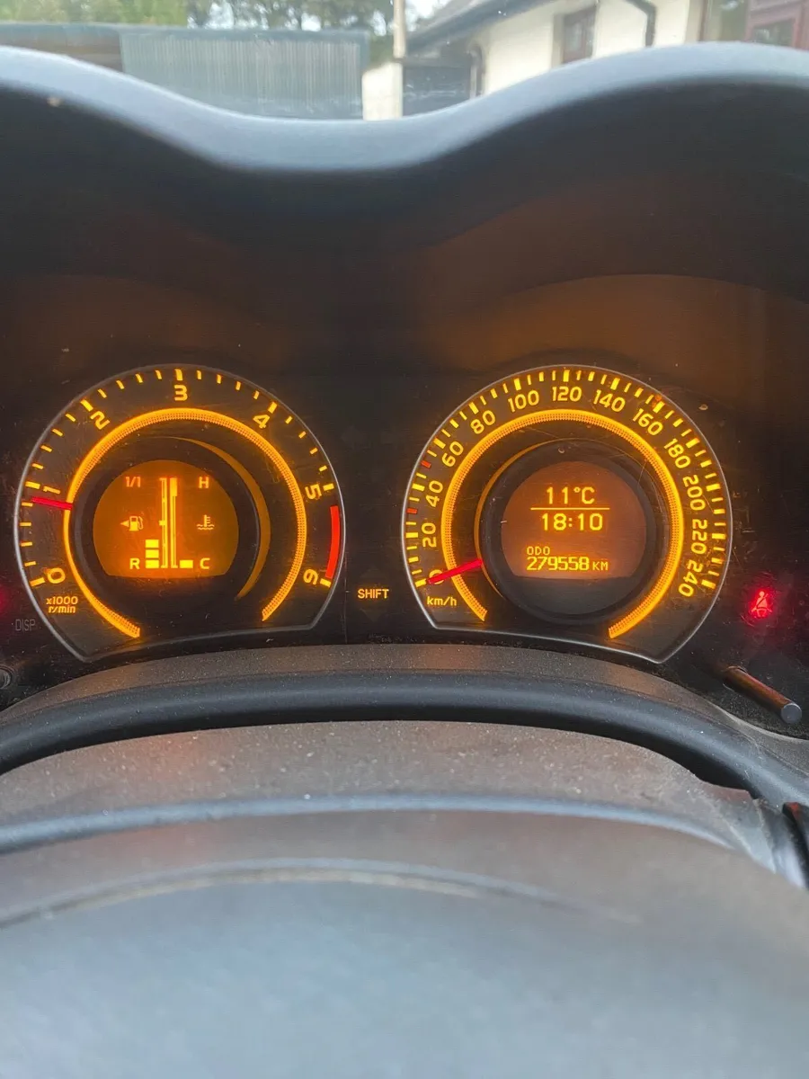 Toyota Corolla 2009 - Image 2