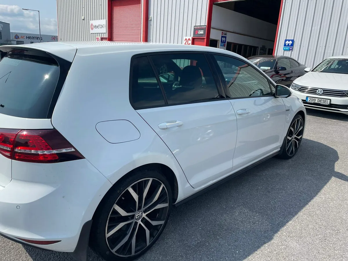 Volkswagen Golf GTD - Image 2