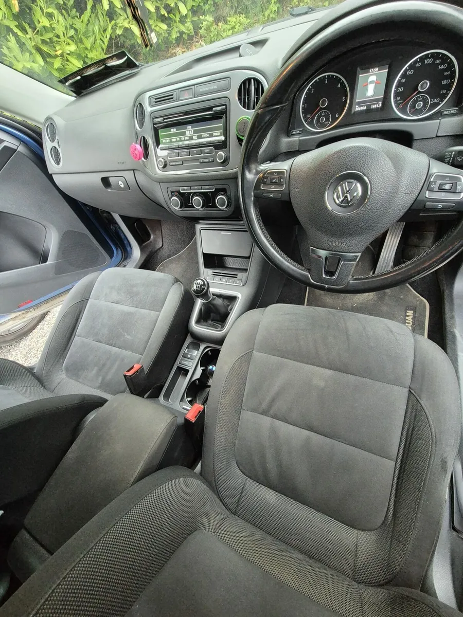 Vw Tiguan 4WD - Image 4