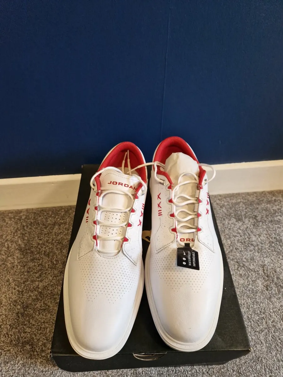 Golf shoes - Image 1