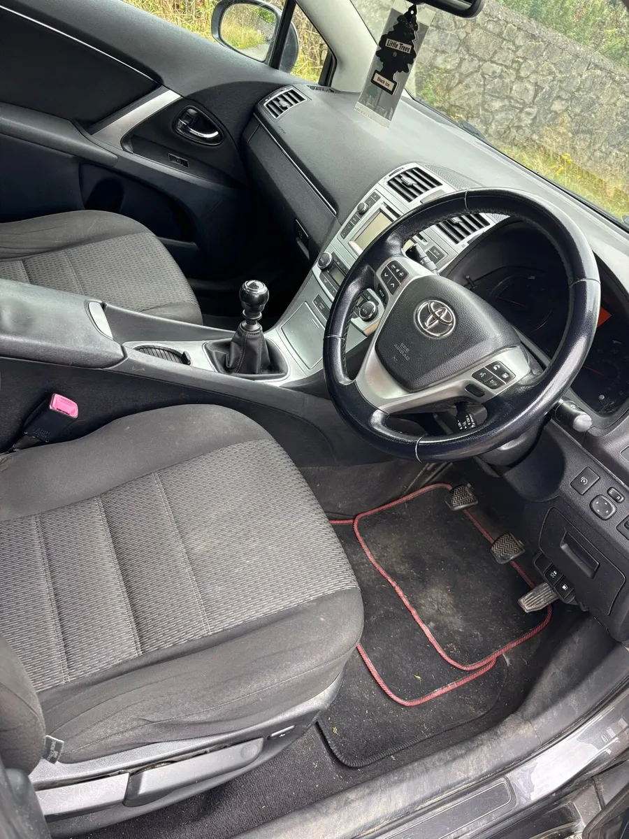 Toyota Avensis 2013 - Image 4