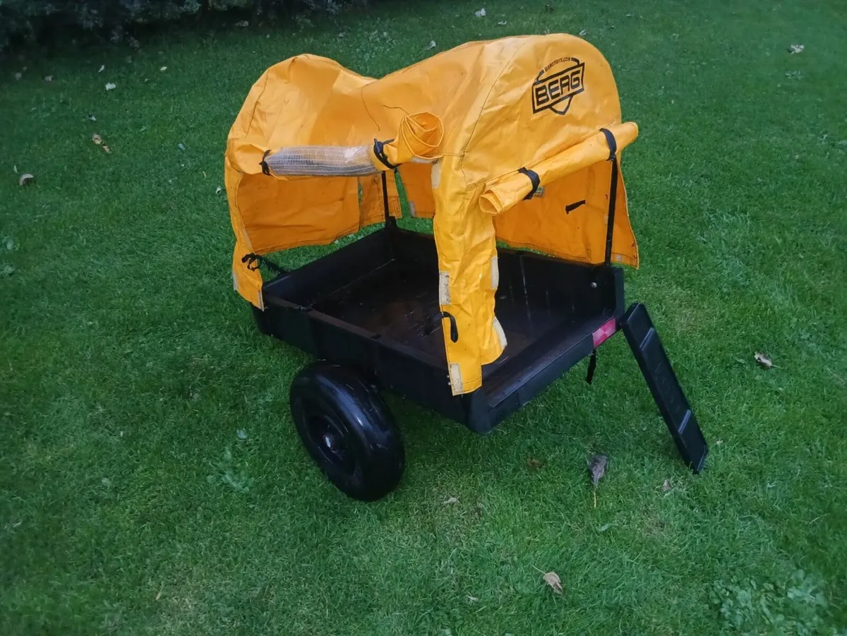 Berg John Deere BFR3 Go Kart with accessories - Image 4